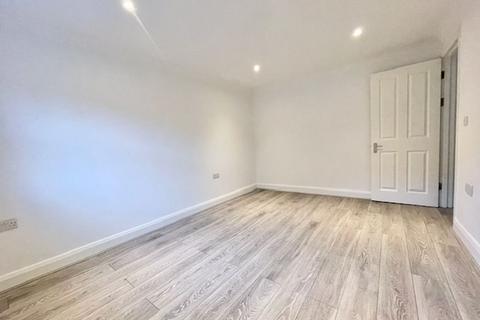 1 bedroom apartment to rent, Fisher Court, SE14