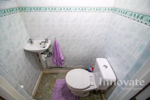 3 bedroom end of terrace house for sale, Davison Road, Smethwick B67