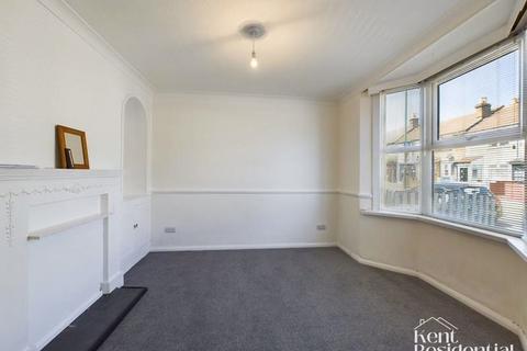 3 bedroom terraced house to rent, Trafalgar Street, Gillingham