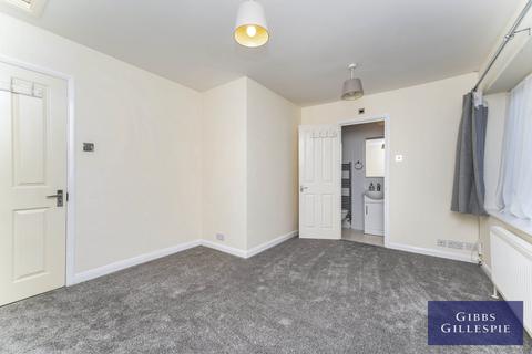 2 bedroom flat to rent, Wyndham Court