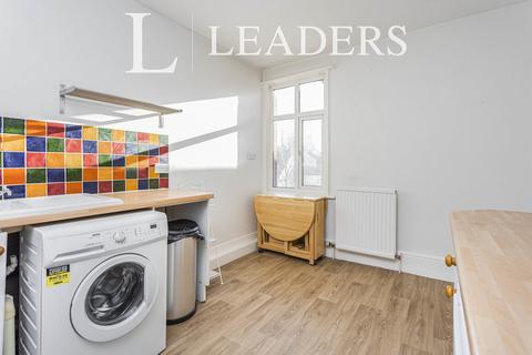 1 bedroom maisonette to rent, Queens Road