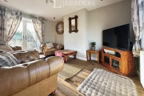 3 bedroom semi-detached house to rent, Bower Close, Norwich