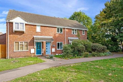 2 bedroom semi-detached house to rent, Welland Close, PE27