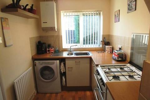 2 bedroom semi-detached house to rent, Welland Close, PE27