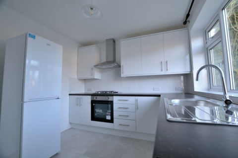 2 bedroom maisonette to rent, Elthorne Road, Uxbridge