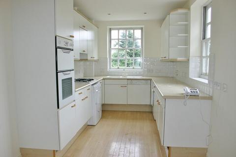 2 bedroom apartment for sale, Crossways, Beaconsfield HP9