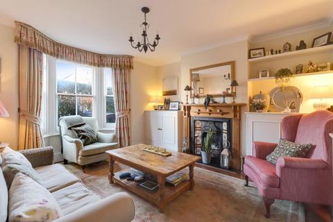 64 Chobham Road, Ascot, SL5 0HG