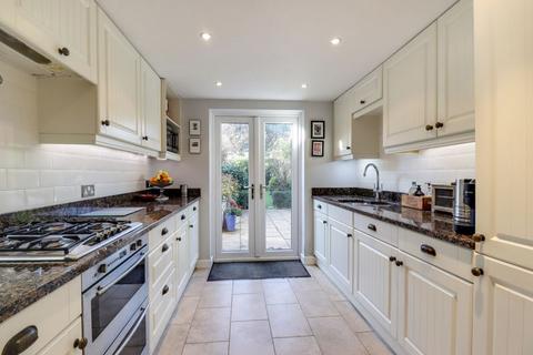 64 Chobham Road, Ascot, SL5 0HG