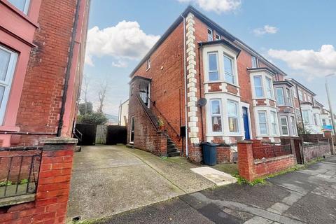 2 bedroom maisonette for sale, Stroud Road, Gloucester GL1