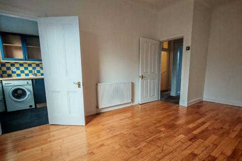 2 bedroom flat to rent, Elmwood Terrace, Edinburgh