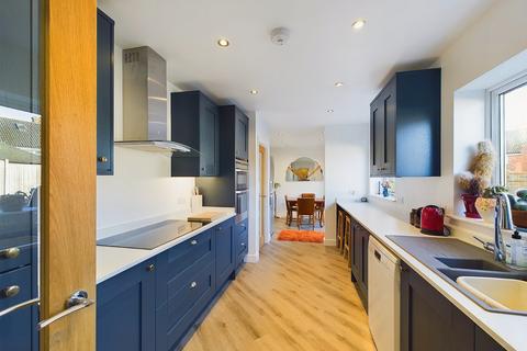 3 Crown Close, Lower Broadheath, Worcester, WR2 6RB