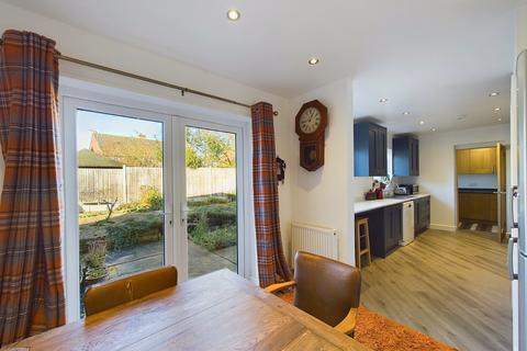 3 Crown Close, Lower Broadheath, Worcester, WR2 6RB