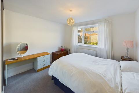 3 Crown Close, Lower Broadheath, Worcester, WR2 6RB