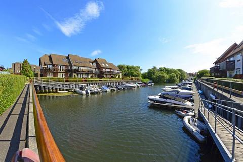 3 bedroom terraced house for sale, The Meridians, Christchurch, BH23