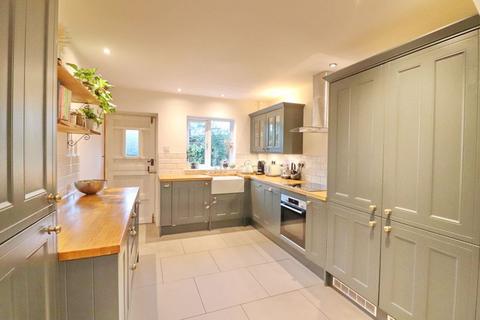 4 bedroom semi-detached house for sale, Folly Lane, Manchester M27