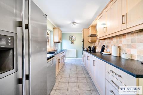 4 bedroom semi-detached house for sale, Raeburn Road, Sidcup