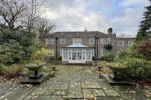 7 bedroom detached house to rent, London N2