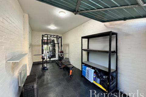Flat 12, Scott House Benjamin Close, Hornchurch, RM11 1DA