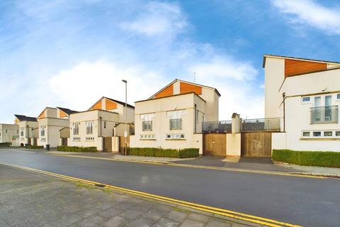 3 bedroom semi-detached house for sale, Watkin Road, Leicester LE2