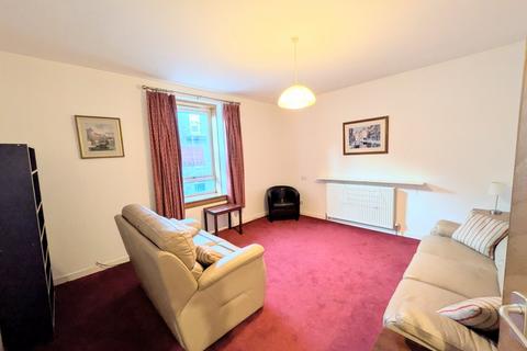 3 bedroom flat to rent, Urquhart Road, Aberdeen, AB24