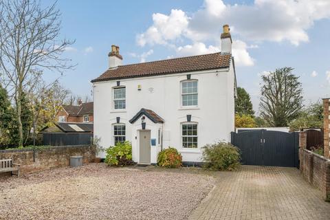 3 bedroom cottage for sale, Moor Street, Gloucester GL2