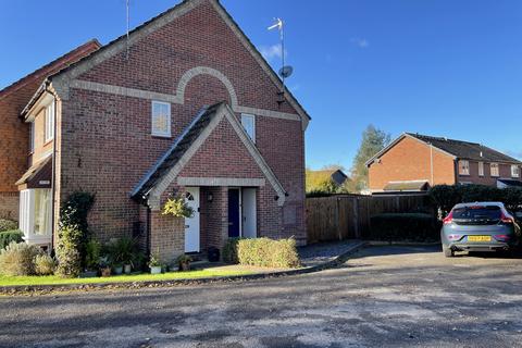 1 bedroom semi-detached house to rent, Savory Walk, Binfield