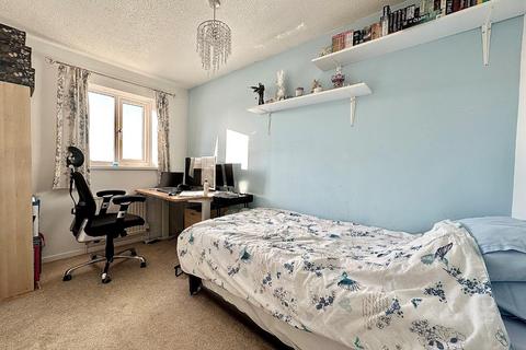 44 Gresham Drive, Northampton, NN4 9SZ