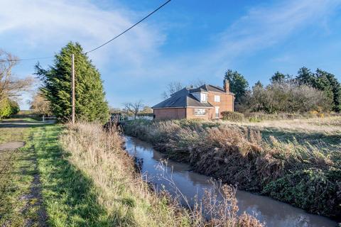 5 bedroom country house for sale, Dunham Road, Retford