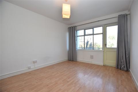 Studio to rent, South Norwood Hill, London, SE25