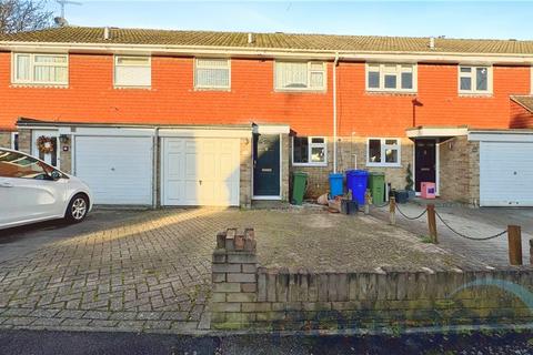 3 bedroom terraced house for sale, Highclere Road, Aldershot, Hampshire