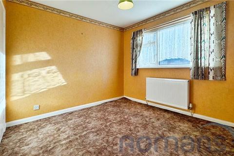 3 bedroom terraced house for sale, Highclere Road, Aldershot, Hampshire