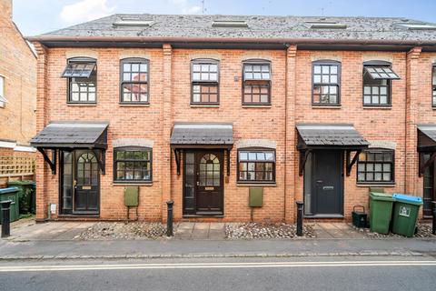 3 bedroom terraced house for sale, The Moorings, Buckingham MK18