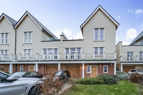 4 bedroom semi-detached house for sale, John Eve Avenue, Springfield, Chelmsford