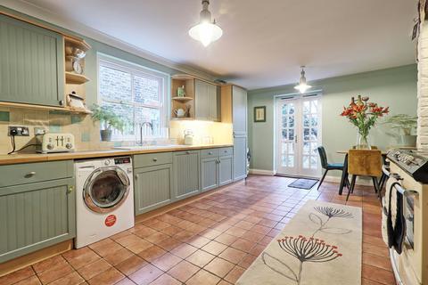 3 bedroom terraced house for sale, Victoria Road, Brentwood, Essex