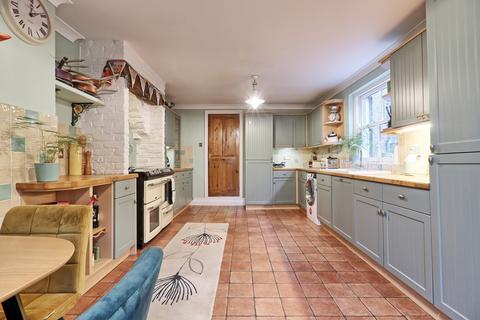 3 bedroom terraced house for sale, Victoria Road, Brentwood, Essex