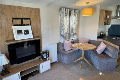 2 bedroom static caravan for sale, Poplar Avenue, Preston