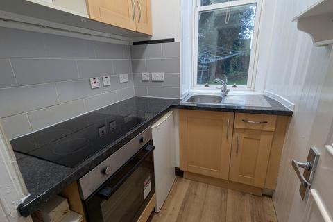 2 bedroom flat to rent, 11 G/1 Bellefield Avenue, Dundee,