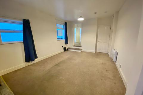 1 bedroom flat to rent, Morgan Avenue, Torquay