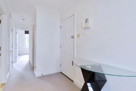 2 bedroom flat to rent, Somerset Court, Kensington