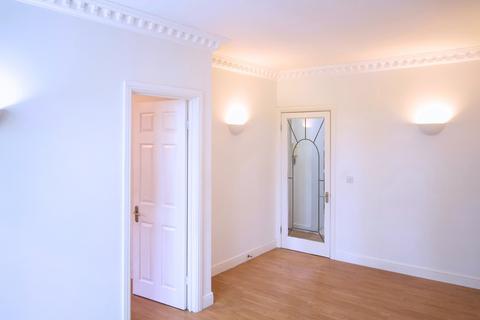 2 bedroom apartment for sale, Kilburn