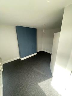 2 bedroom flat to rent, Station Road, Darlington, DL3