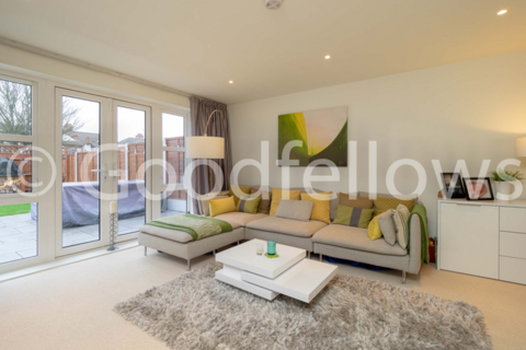 13 Brickfield Road, Mitcham, CR4 3GN
