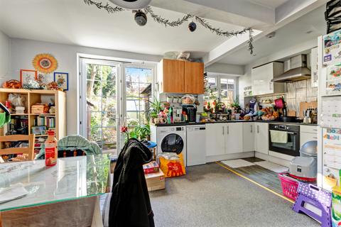 23 Blanchland Road, Morden, SM4 5ND