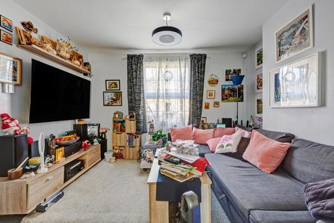 23 Blanchland Road, Morden, SM4 5ND