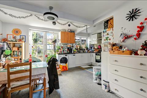 23 Blanchland Road, Morden, SM4 5ND