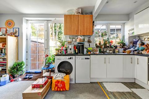 23 Blanchland Road, Morden, SM4 5ND