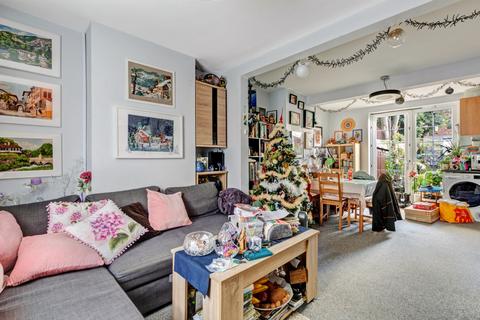 23 Blanchland Road, Morden, SM4 5ND