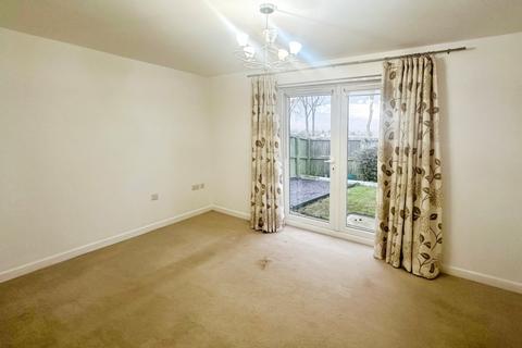 3 bedroom end of terrace house to rent, Finchale View, Houghton Le Spring DH4