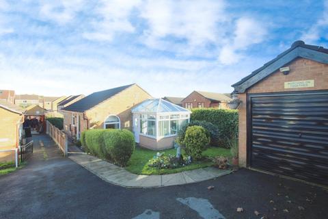 3 bedroom bungalow for sale, King George Croft, Leeds LS27