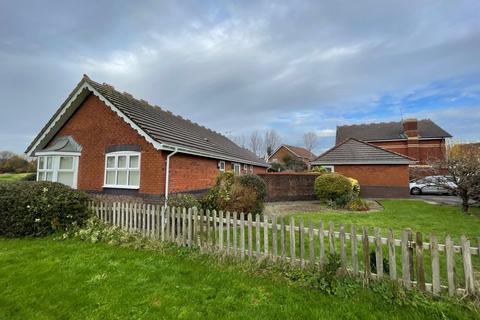 2 bedroom bungalow for sale, Heron Gardens, Bristol BS20